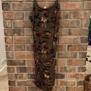 Elegant Floral Midi Dress in Green and Red